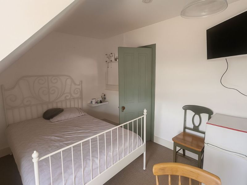 Photo 14- click for photo gallery